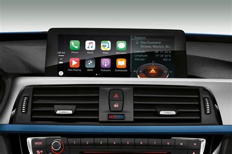 What year did BMW get Apple CarPlay?