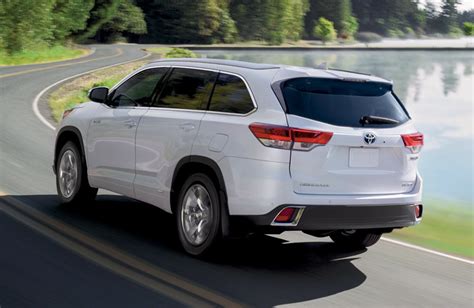 What Year Toyota Highlander Gets The Best Gas Mileage?