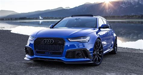 Which Audi RS has a V10?