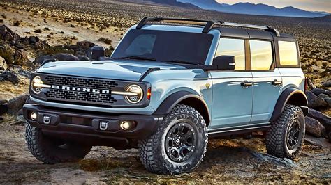 Which Bronco Model Has 4 Doors?