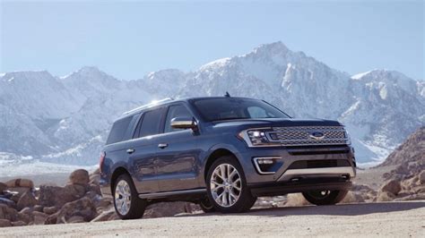 Which Ford Expedition Is Bigger?