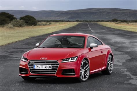 Which is better Audi TT or TTS?