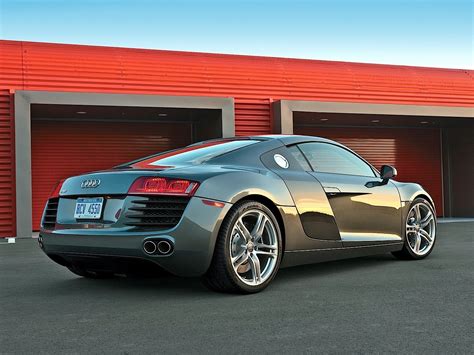 Which R8 had the V8?