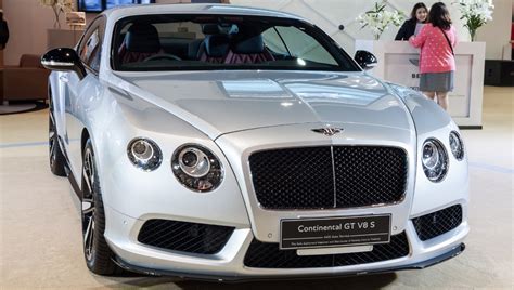 Who Are Bentleys Main Competitors?