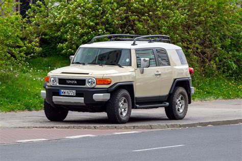 Why Did Toyota Stop Selling Land Cruisers In US?