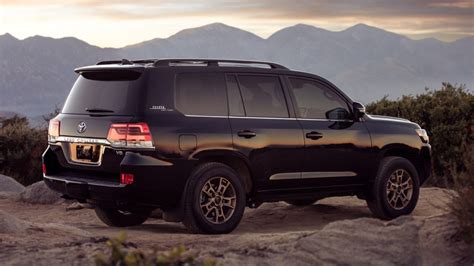 Why Doesn T Toyota Sell The Land Cruiser In Usa?