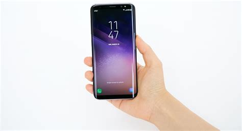 Why is S8 screen so expensive?