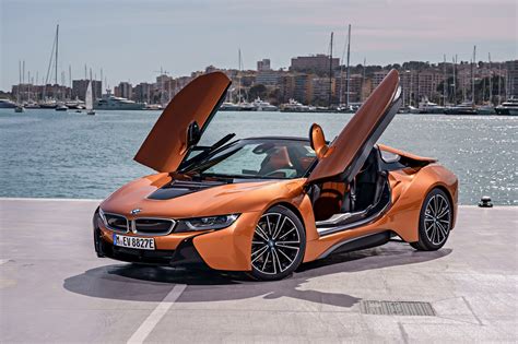 Why is the BMW i8 so fast?