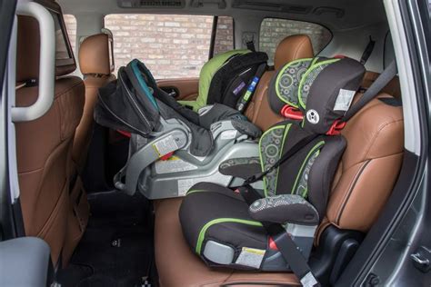 Can 3 Car Seats Touch Each Other?