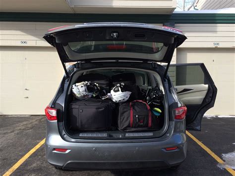 Can You Drive Suv With Trunk Open?