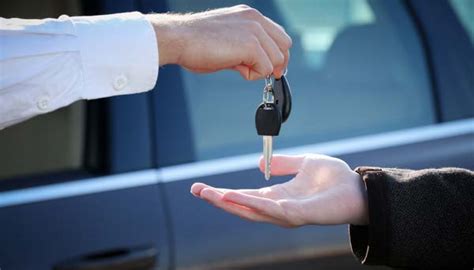 Do You Leave Keys In Car When Towing?