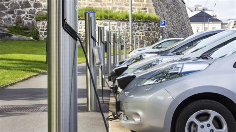 Does Google Have Free Electric Car Charging?