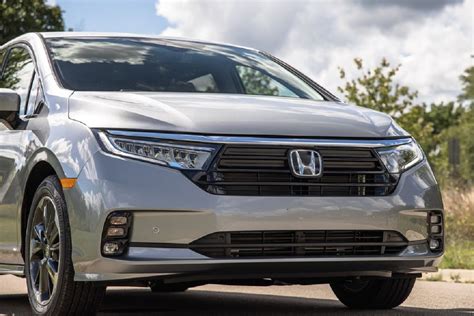 Does The 2023 Honda Odyssey Touring Have Remote Start?