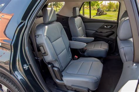 Does The 3rd Row In The Traverse Recline?