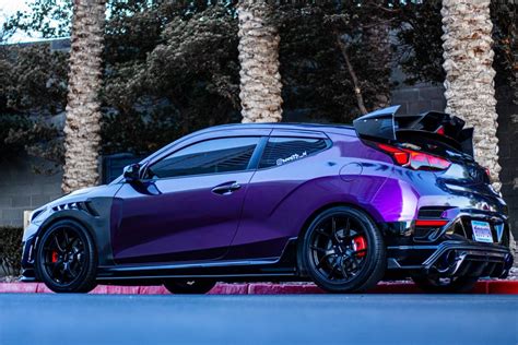 Does The Veloster N Have Carbon Fiber?