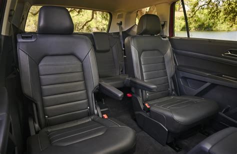 Does The VW Atlas Have 2nd Row Captain Seats?