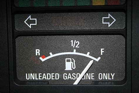 How Many Miles After Gas Light Comes On Honda Element?