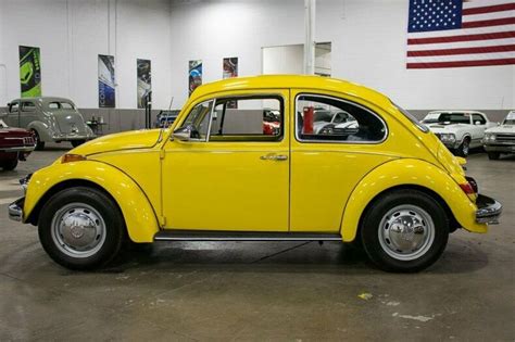 How many miles can a Volkswagen Beetle go on a full tank?