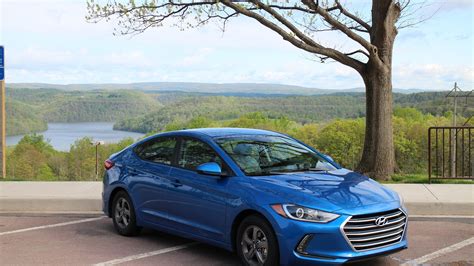 How Many Miles Does A Hyundai Elantra Get On A Full Tank?