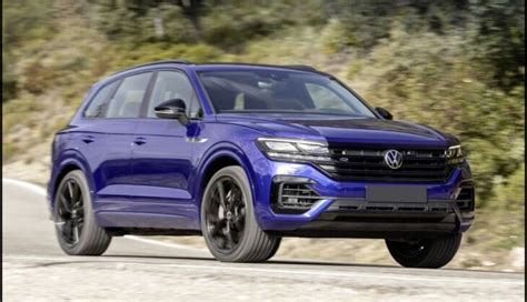 How Many Miles Per Gallon Does A 2023 VW Touareg Get?