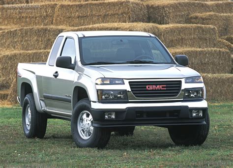 How many miles per gallon does a GMC Canyon get?