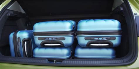 How Many Suitcases Fit In A VW Golf?