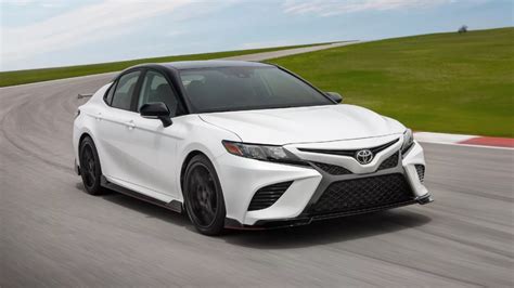 How Much Can A 2023 Toyota Camry Tow?