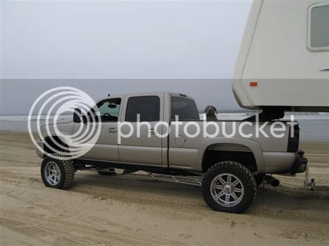 How Much Can A Chevy 2500 6.6 Gas Gooseneck Tow?