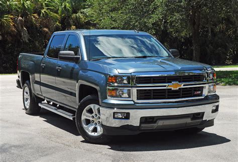 How Much Weight Can A 2014 Chevy Silverado Carry In The Bed?