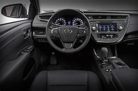 How Roomy Is Toyota Avalon?