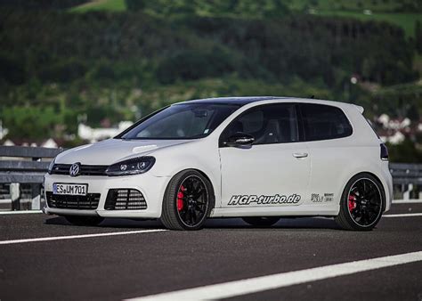 Is A Golf R V6?