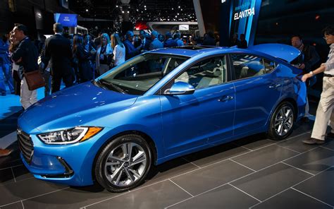 Is Elantra Or Accent Bigger?