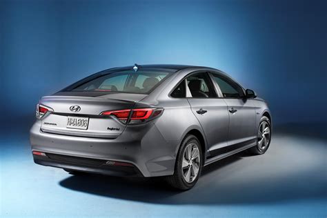 Is The Hyundai Sonata Hybrid A Plug-In Hybrid?