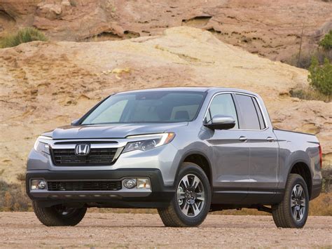 What Does The Honda Ridgeline Compete With?