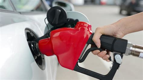 What Happens If You Pump Regular Gas In A Premium Car?