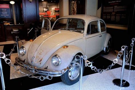 What Serial Killers Drive VW Bugs?