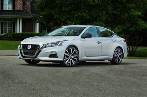 What Should I Pay For A Nissan Altima?