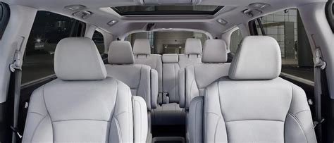Which Honda Pilots Have Cloth Seats?