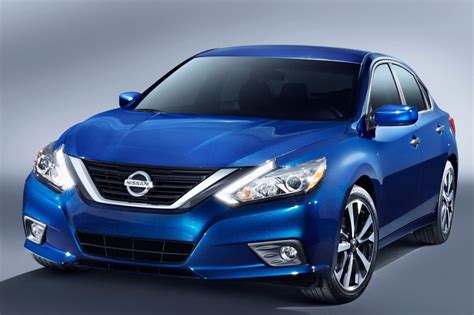 Which Nissan Altima Is Top Of The Line?