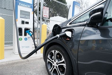 Why Do EV Chargers Slow Down At 80%?