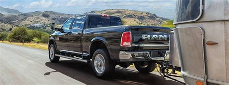 Why Do Pickup Trucks Tow More Than SUVs?